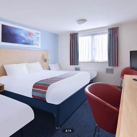 Travelodge Aberdeen Airport Buitenkant foto