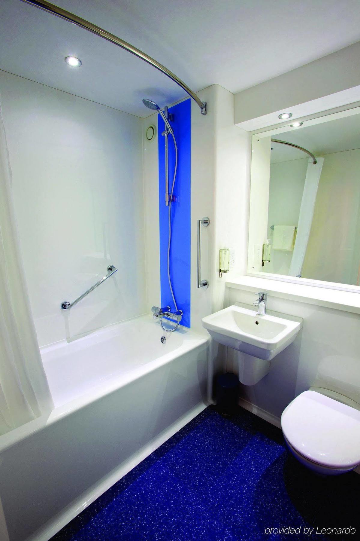 Travelodge Aberdeen Airport Buitenkant foto