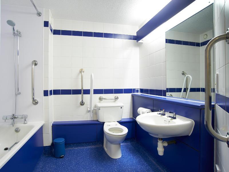 Travelodge Aberdeen Airport Buitenkant foto